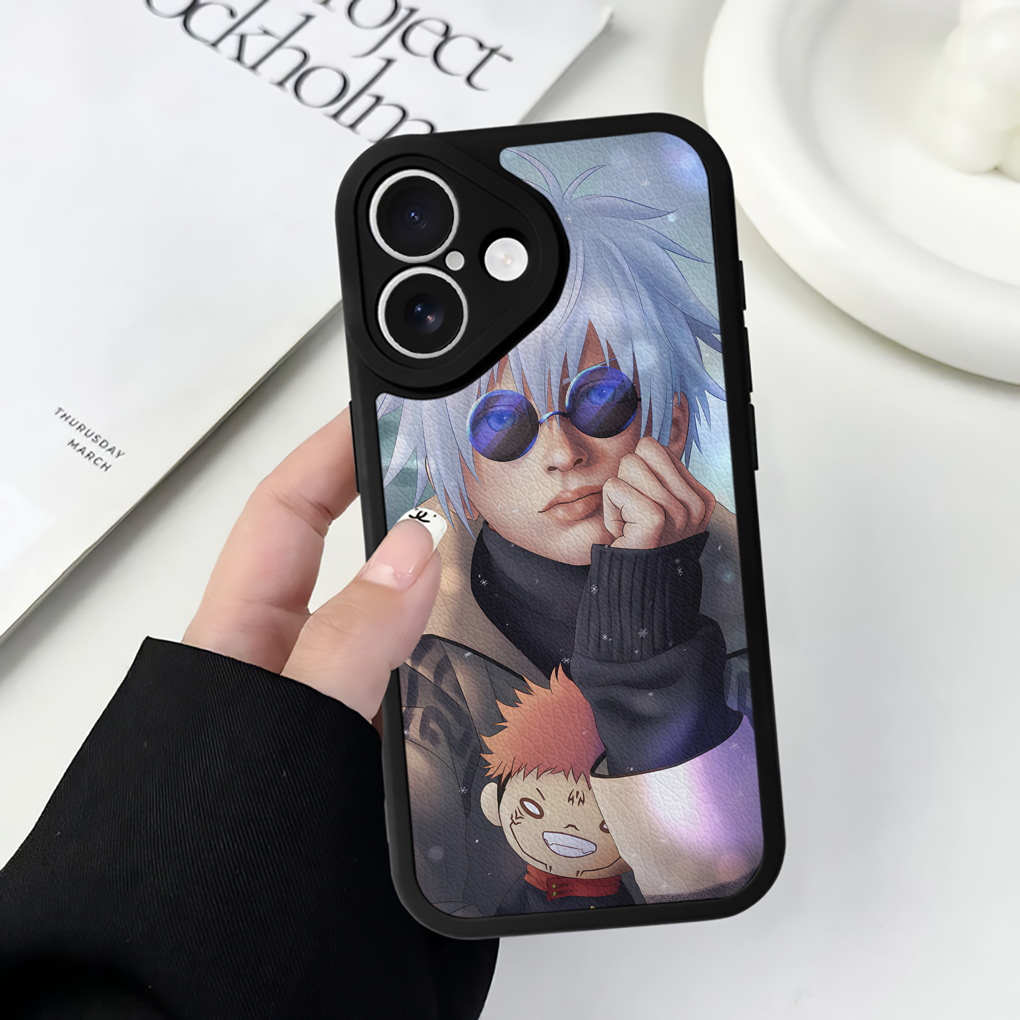 （画像用） 呪術廻戦 Jujutsu Kaisen 【iPhone 16シリーズ対応】シリコンスマホケース（レザー調） 材質：シリコン
